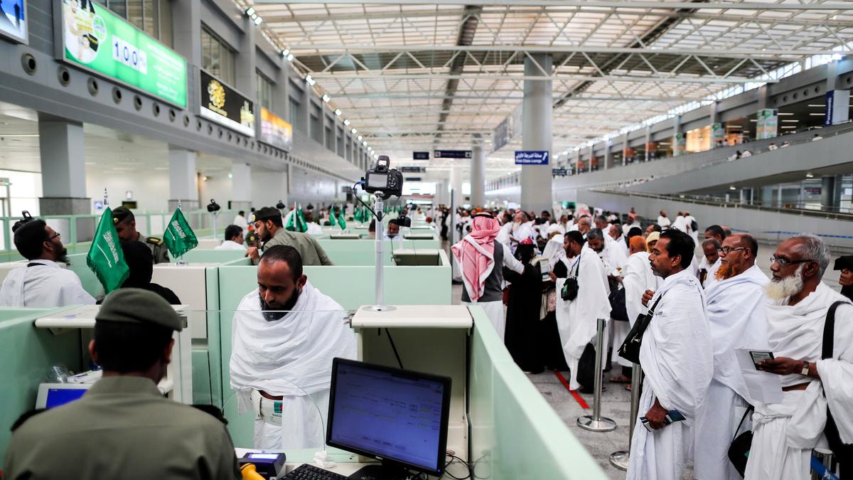 arrival at jeddah airport for umrah